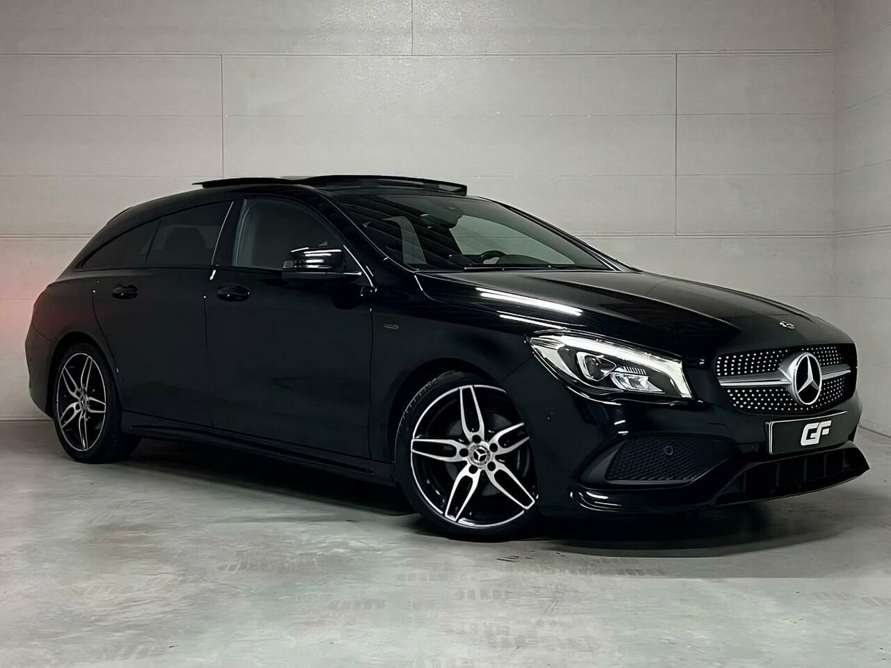 Mercedes-Benz CLA-klasse Shooting Brake - 180 AMG Edition 1 Pano - AutoWereld.nl