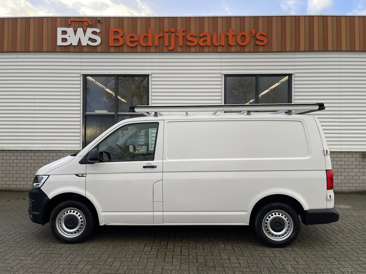 Volkswagen Transporter - 2.0 TDI 102pk L1H1 Comfortline / vaste prijs rijklaar € 16.950 ex btw / lease vanaf € 311 - AutoWereld.nl