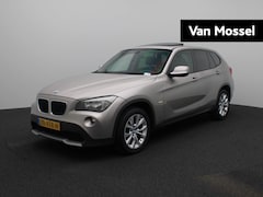 BMW X1 - sDrive18i | Clima | Parkeersensoren | Schuifdak | Lichtmetalen Velgen |