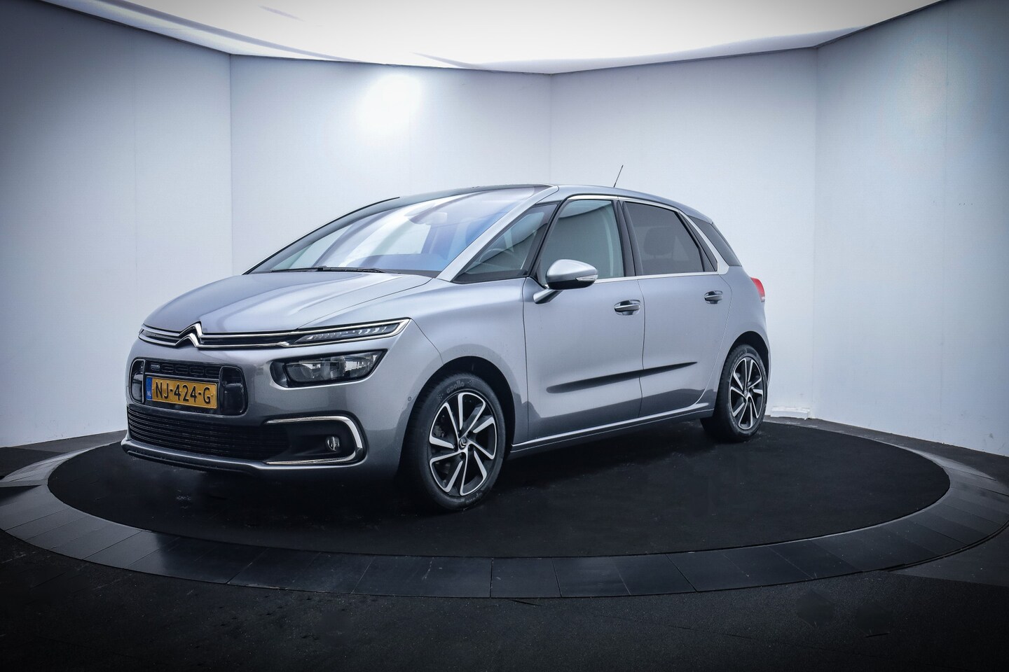 Citroën C4 Picasso - 1.2T Business CAMERA/CARPLAY/NAVI/CLIMA/CRUISE/TREKHAAK/LMV 17'' - AutoWereld.nl