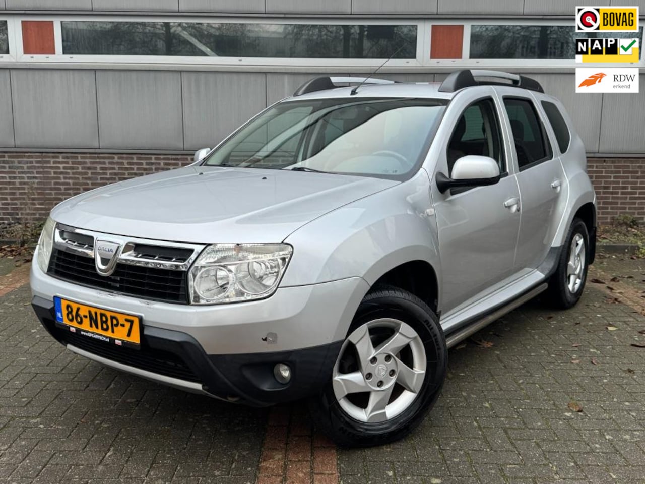 Dacia Duster - 1.6 Lauréate 2wd 1.6 Lauréate 2wd - AutoWereld.nl