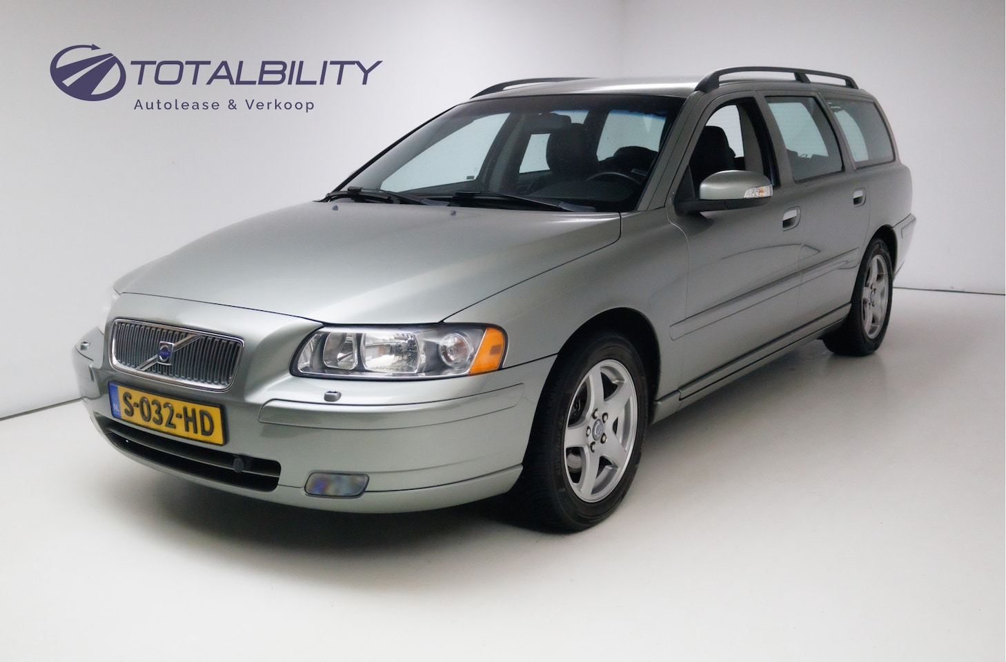 Volvo V70 - 2.4 Edition Classic 170 PK | volledig dealeronderhouden Climate control, Cruise, Stoelverw - AutoWereld.nl