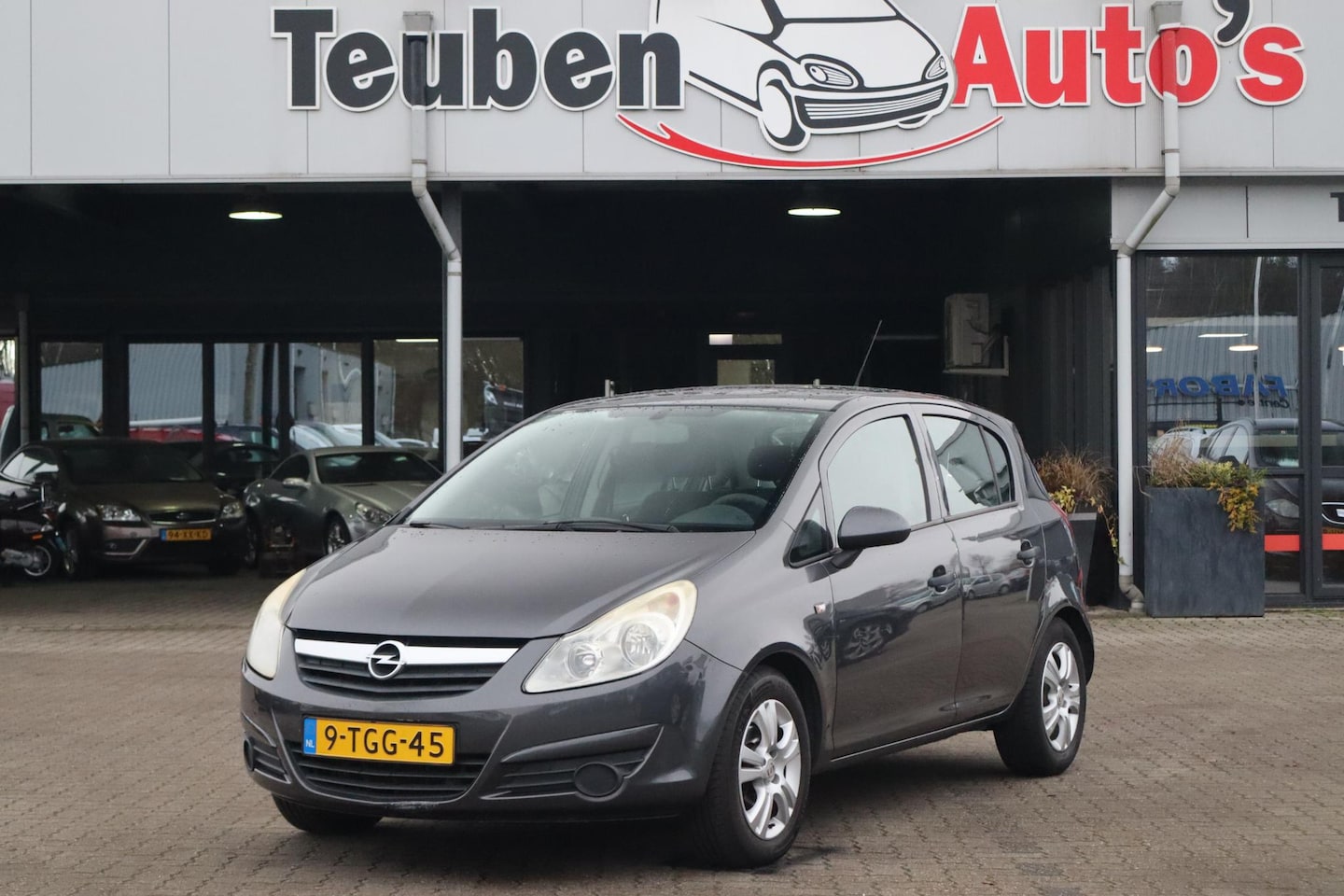 Opel Corsa - 1.2-16V '111' Edition Airco, Lichtmetalen wielen, Elektrische ramen - AutoWereld.nl