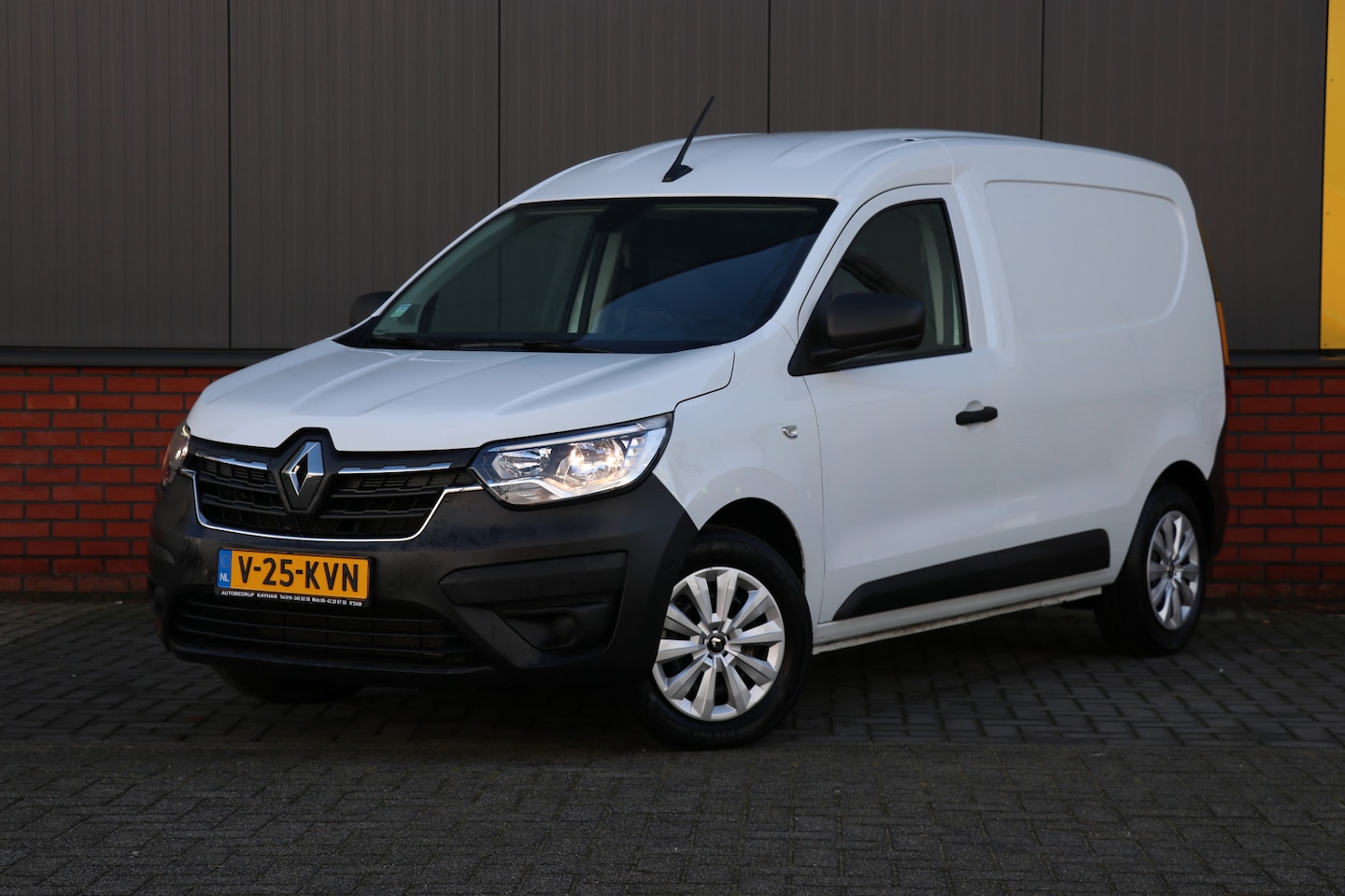 Renault Express - 1.5 dCi 75 Comfort dodehoeksensor | navigatie | carplay | - AutoWereld.nl