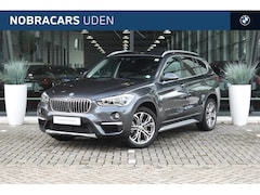 BMW X1 - sDrive18i Executive xLine Automaat / Achteruitrijcamera / Sportstoelen / Park Assistant /