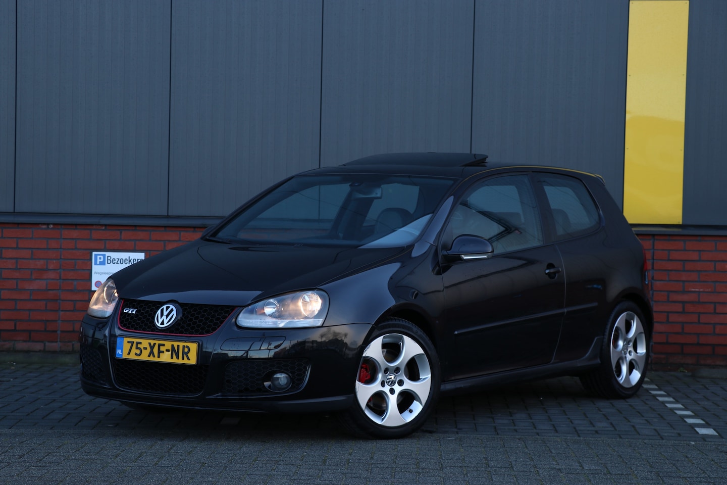 Volkswagen Golf - 2.0 TFSI GTI Open dak | Leer | - AutoWereld.nl