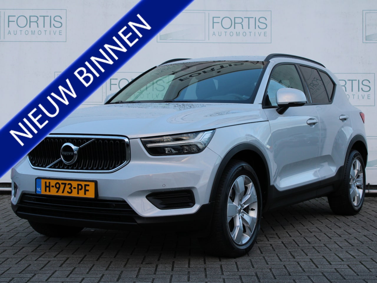 Volvo XC40 - 1.5 T3 NL AUTO | CAMERA | STOELVERW | PDC VOOR & ACHTER | - AutoWereld.nl