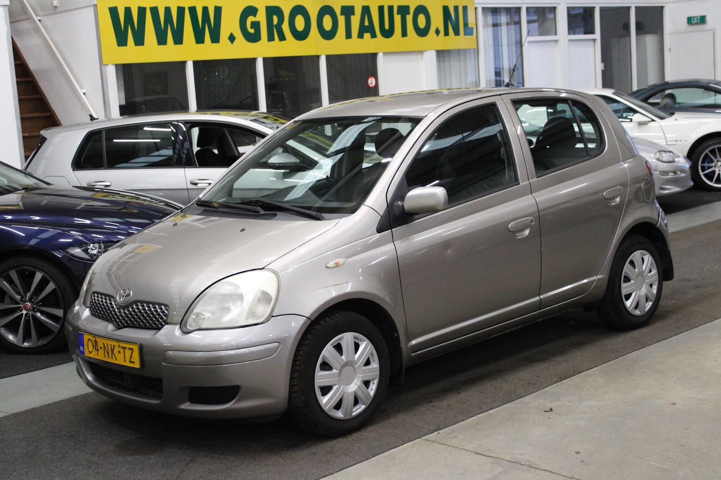 Toyota Yaris - 1.3 VVT-i Sol NAP, Isofix, Stuurbekrachtiging - AutoWereld.nl