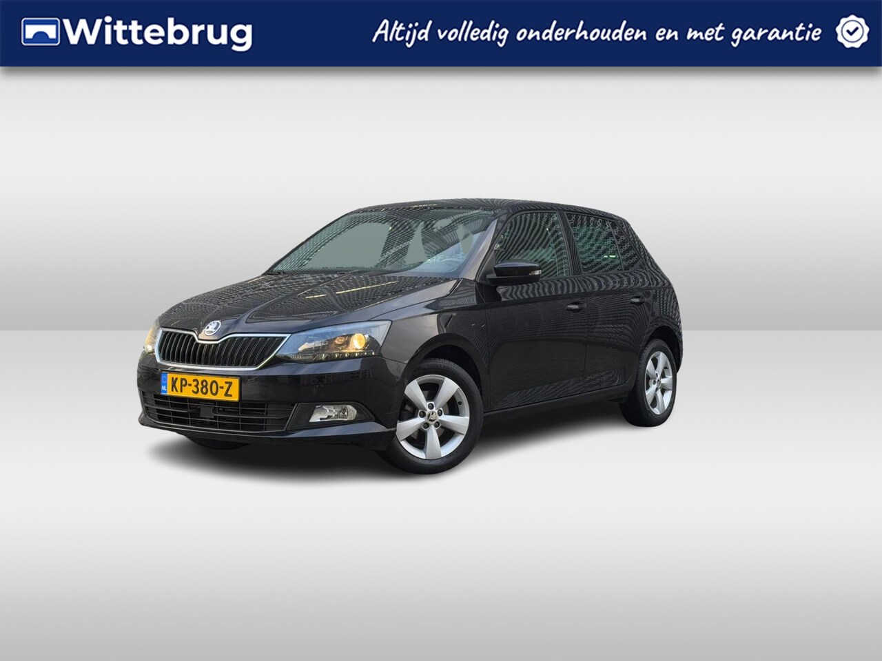 Skoda Fabia - 1.2 TSI JOY / Stoelverwarming / Parkeersensoren Achter / Cruise Control / 15" LMV P4 - AutoWereld.nl