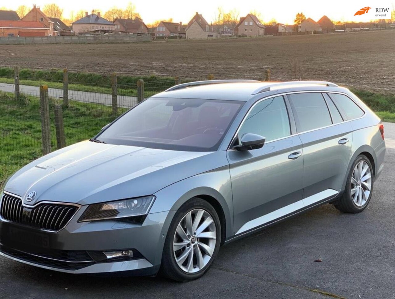 Skoda Octavia Combi - 1.4 TSI Greentech Style Businessline AUTO.TREKHAAK - AutoWereld.nl