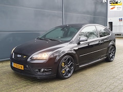 Ford Focus - 2.5-20V ST / CARPLAY / LEDER RECARO / STOELVERW. / VOORRUIT VERW. / DISTRIBUT. VERV. / INC