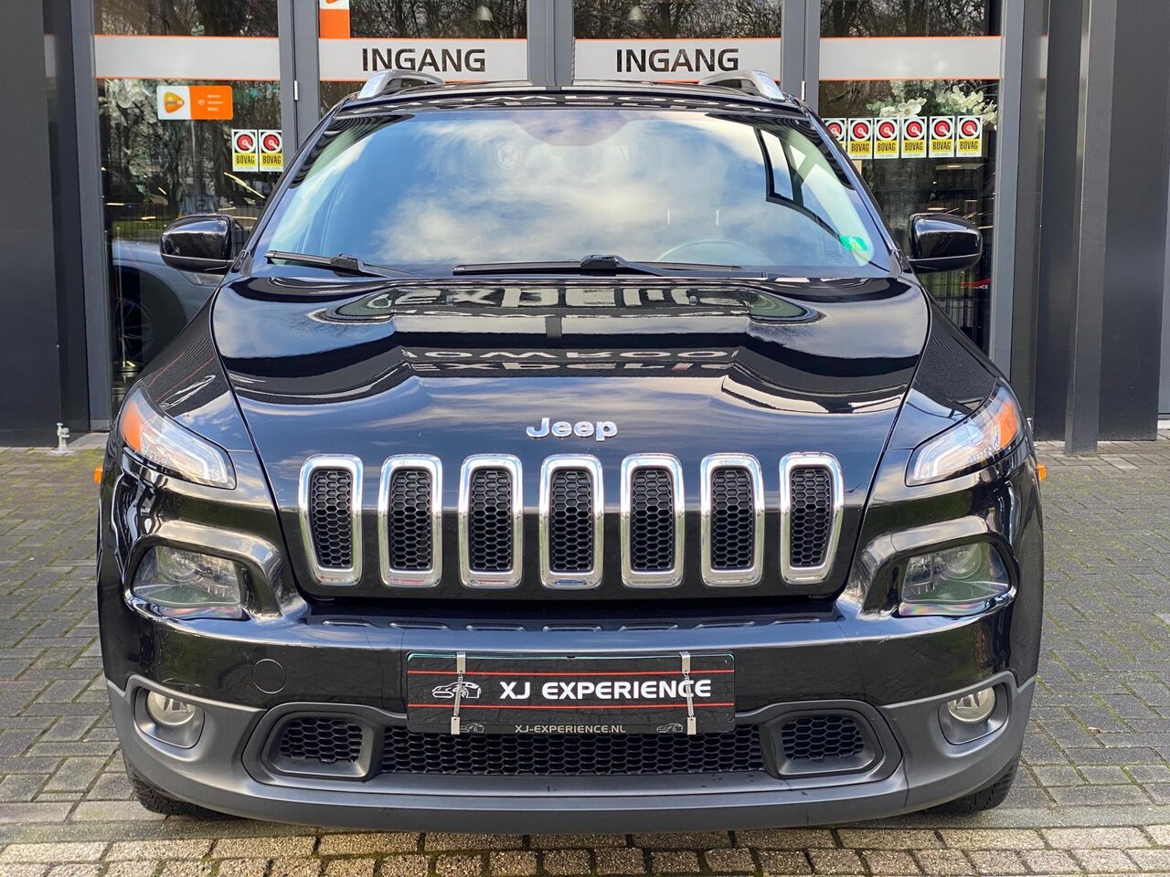 Jeep Cherokee - 2.4 LATITUDE NAVI AIRCO Camera - AutoWereld.nl