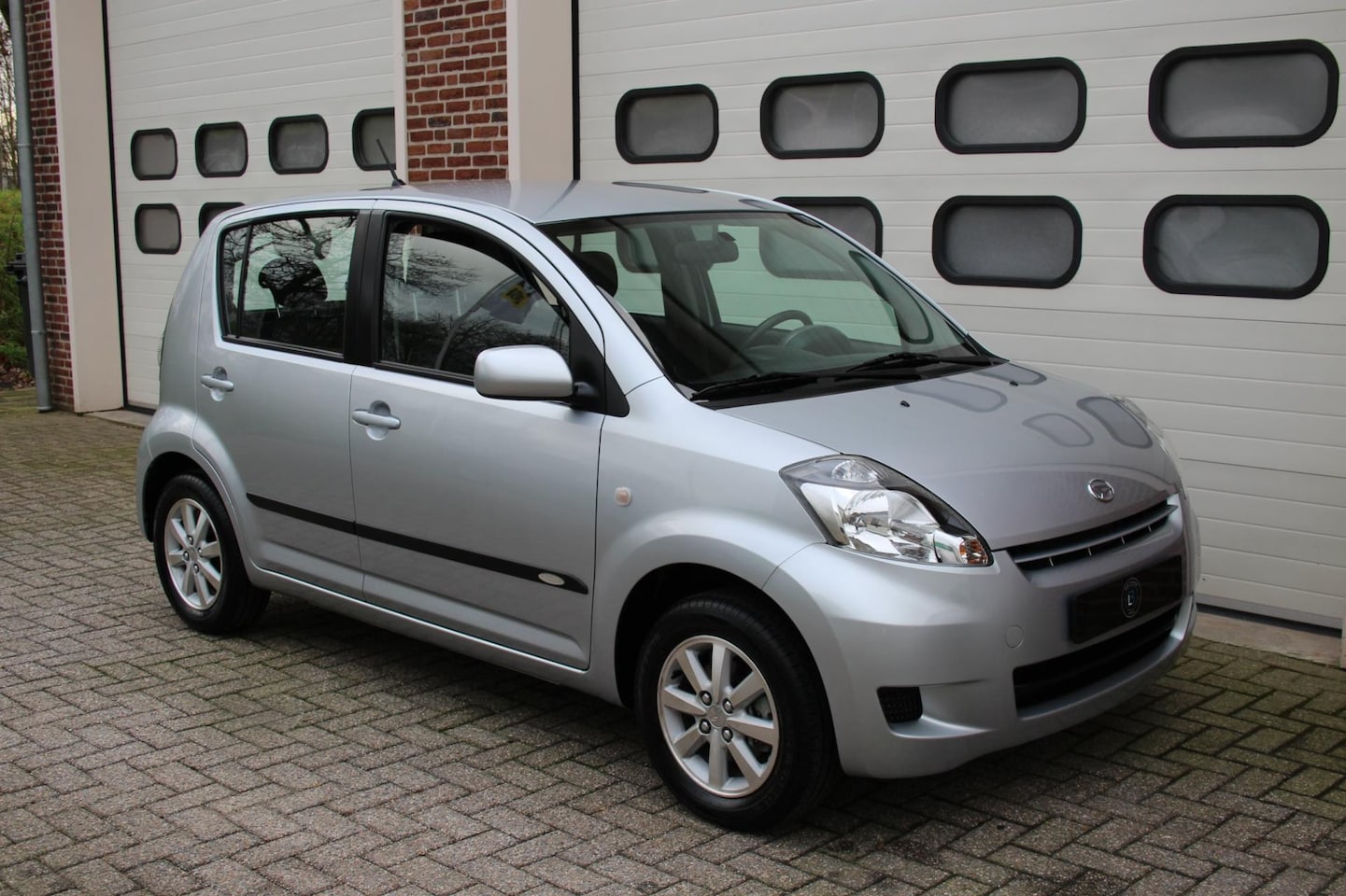 Daihatsu Sirion 2 - 1.3-16V Comfort 5-Deurs * Automaat / Airco / 63.966Km * - AutoWereld.nl