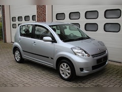 Daihatsu Sirion 2 - 1.3-16V Comfort 5-Deurs * Automaat / Airco / 63.966Km