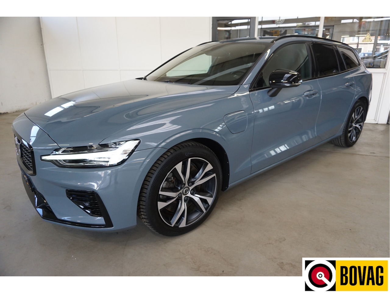 Volvo V60 - 2.0 T6 PHEV AWD R-Design 399Pk Long-R. Trekhaak Geventileerde-stoelen - AutoWereld.nl