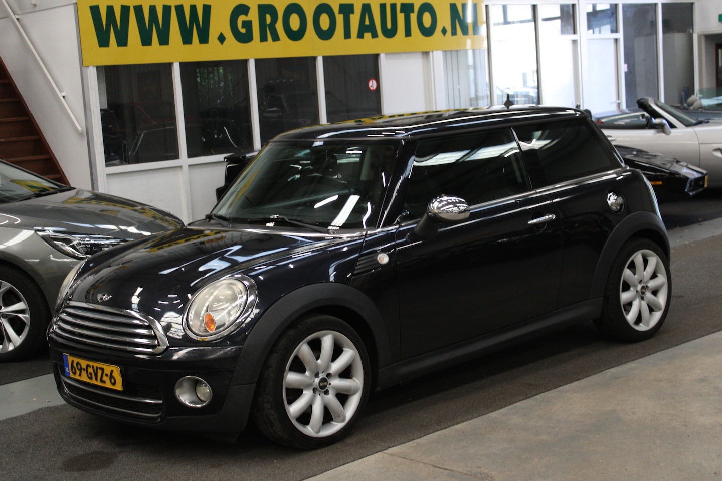 MINI Cooper - Mini 1.6 D Pepper Panoramadak, Airco, Cruise control - AutoWereld.nl