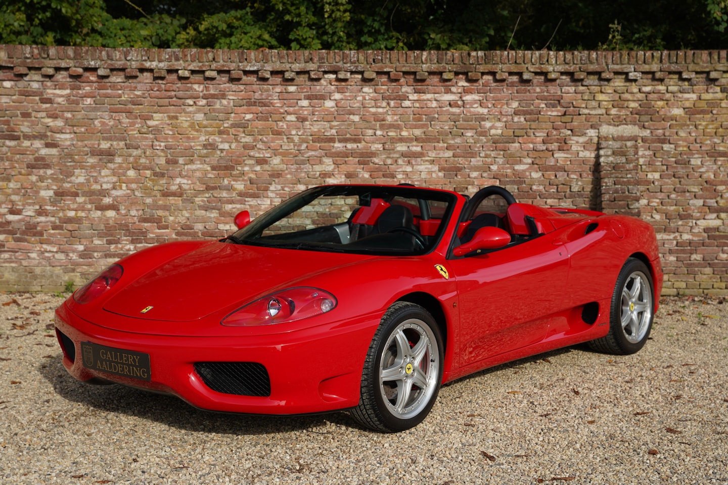 Ferrari 360 - Spider F1 Stunning Ferrari 360 Spider with only 14.000 miles, Iconic Rosso Corsa with blac - AutoWereld.nl