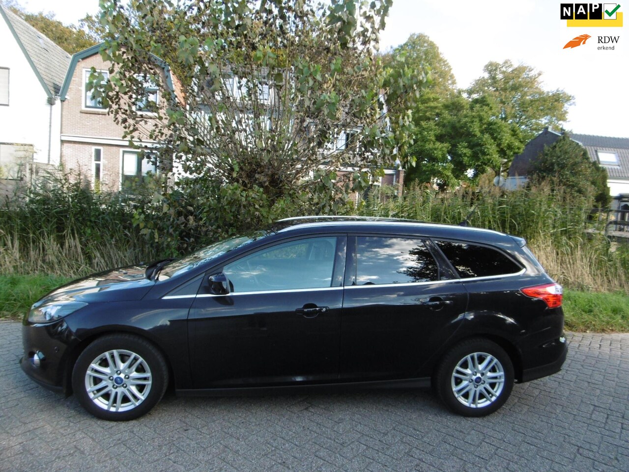 Ford Focus Wagon - 1.6 EcoBoost Titanium 182pk Clima Navi Trekhaak 1500kg - AutoWereld.nl