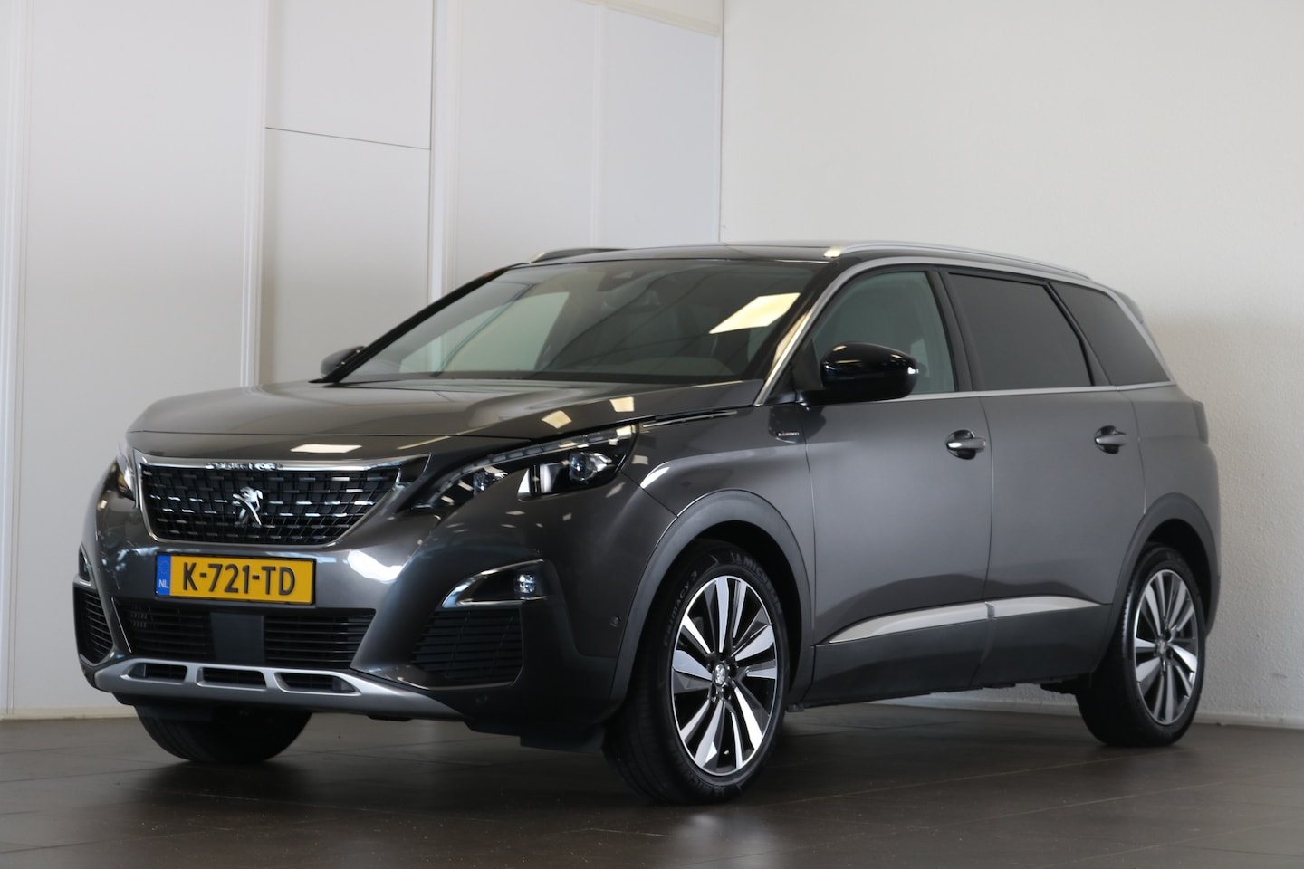 Peugeot 5008 - 1.2 PureTech 130PK GT-Line Automaat EAT8 | Navi | Adaptive Cruise | Clima | Camera | Panor - AutoWereld.nl