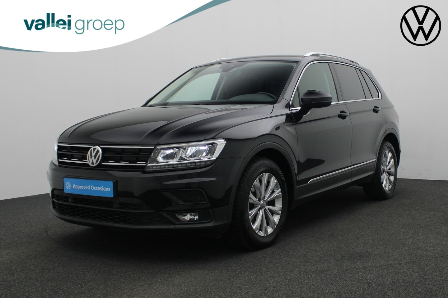 Volkswagen Tiguan - 1.5 TSI 150PK DSG ACT Comfortline Business | Trekhaak | Navi | Parkeersensoren voor/achter - AutoWereld.nl