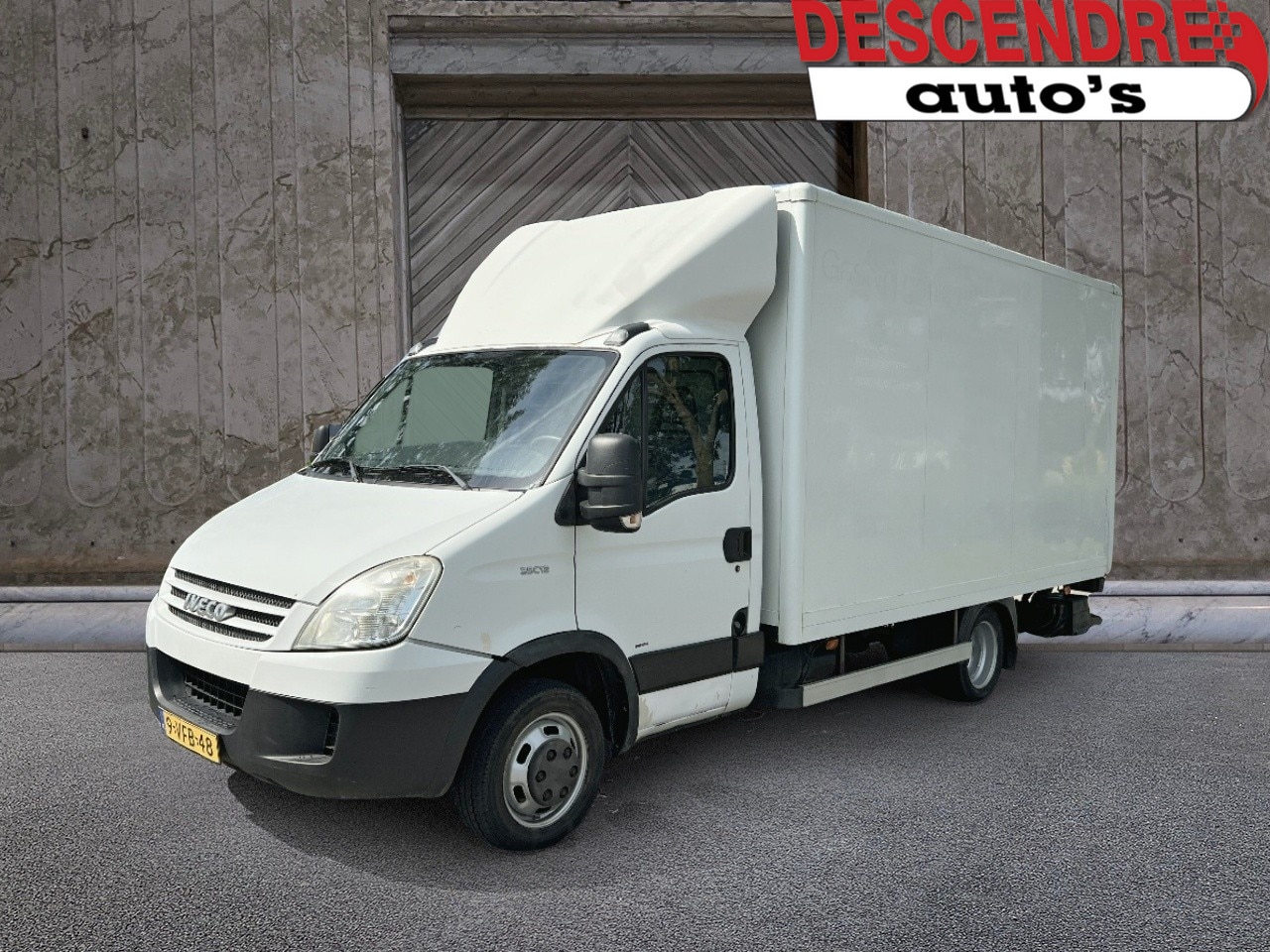 Iveco Daily - 35C12 375 bakwagen / meubelbak laadklep - AutoWereld.nl