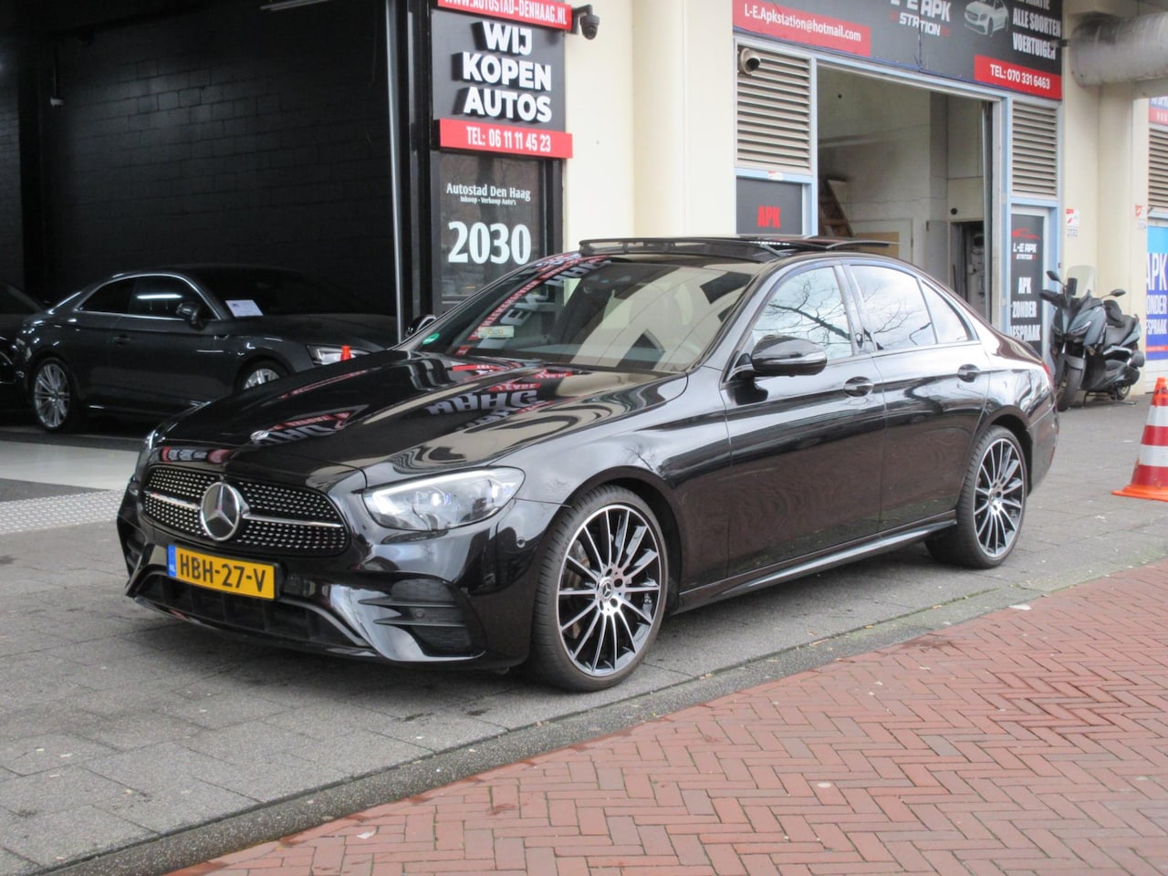 Mercedes-Benz E-klasse - 220 d AMG BTW MEMORY BURMESTER DISTRONIC PANO 360 CAM - AutoWereld.nl