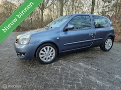 Renault Clio - 1.2-16V Campus leuke auto