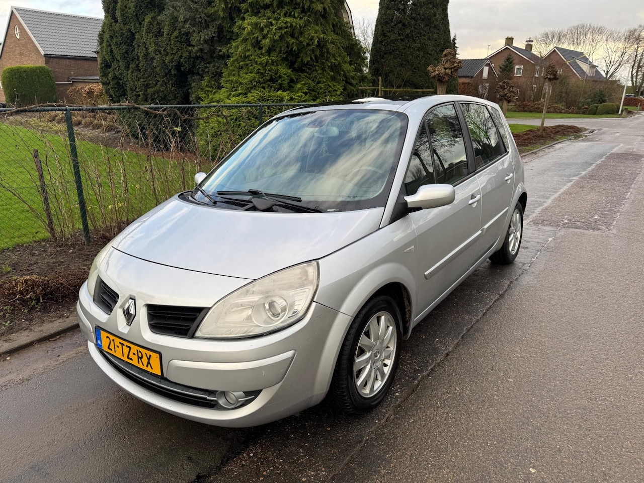 Renault Scénic - 1.6-16V Tech Line AUTOMAAT AIRCO CRUISE PANO - AutoWereld.nl