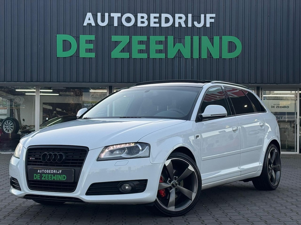 Audi A3 Sportback - 1.4 TFSI Attraction ABT|Panoramadak|Apple carplay - AutoWereld.nl