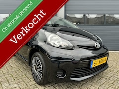 Toyota Aygo - 1.0 VVT-i Access Navi Uitvoering / 2e Eigenaar