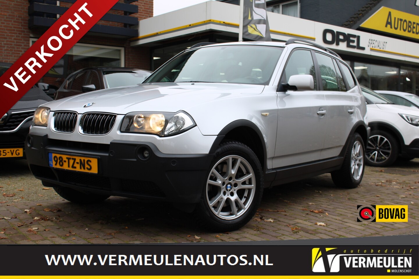 BMW X3 - 2.5i Executive Automaat + 17"/ Airco/ Cruise/ Trekhaak/ NL auto - AutoWereld.nl