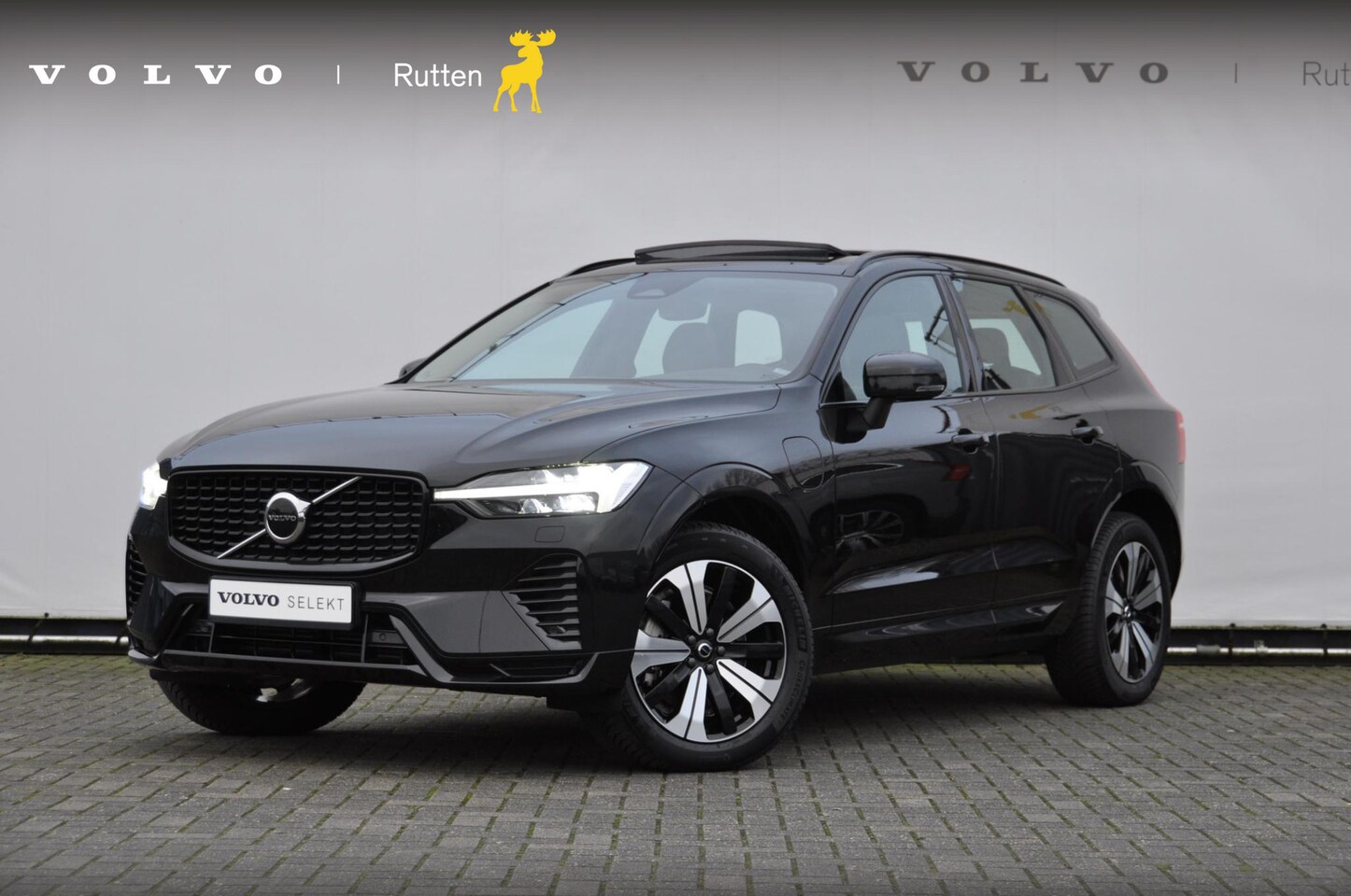 Volvo XC60 - T6 350PK Long Range AWD Plus Dark / Panoramisch schuif-kantel dak / Lederen bekleding / El - AutoWereld.nl