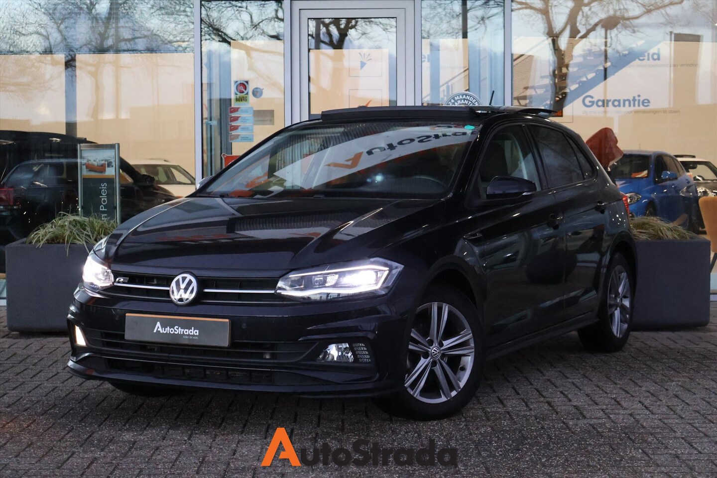 Volkswagen Polo - 1.0 Business R-Line TSI 95pk | ACC | Climate | Pano | Navi | Carplay | LED - AutoWereld.nl