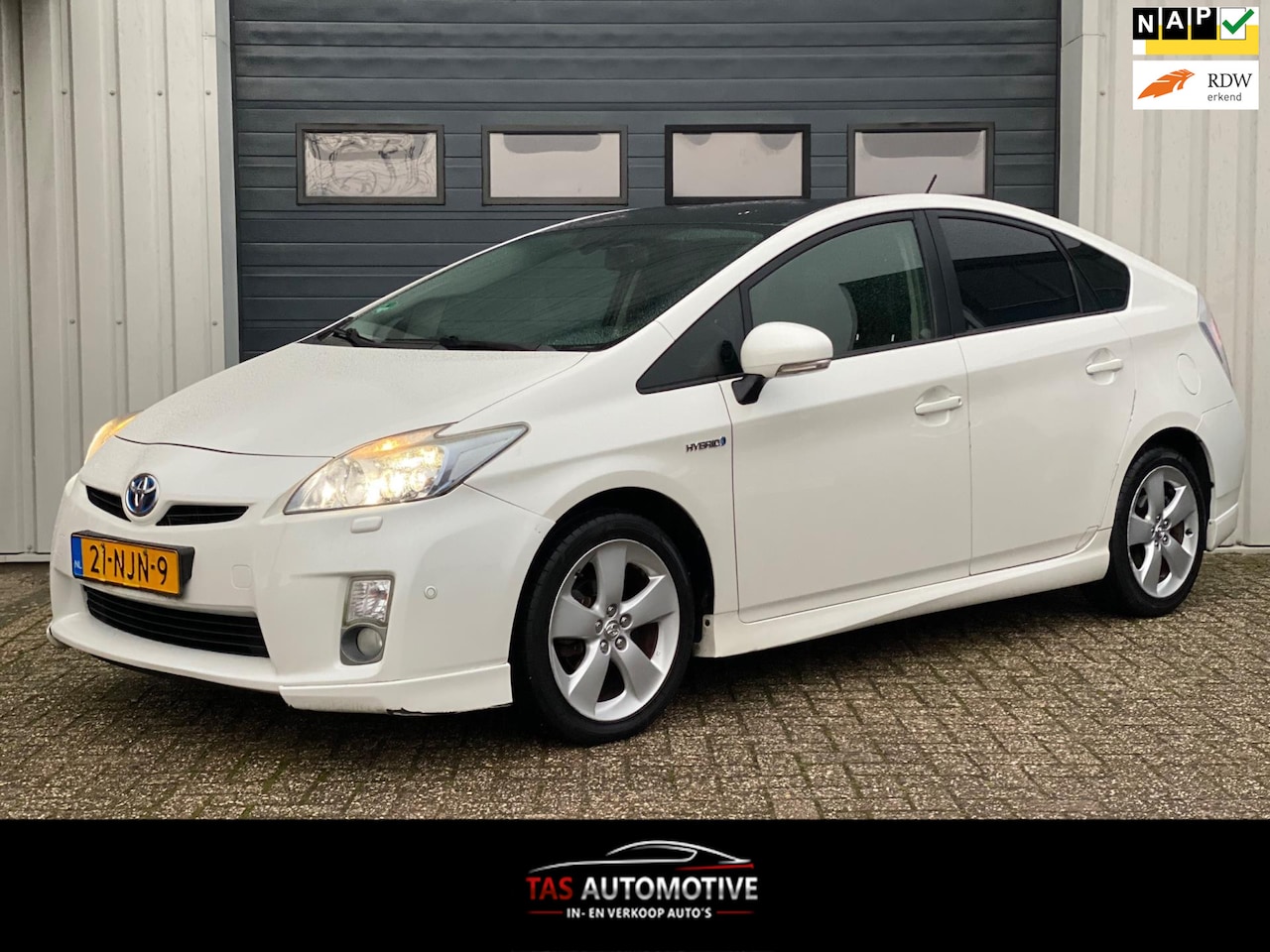 Toyota Prius - 1.8 Dynamic AUTOMAAT / LEER / NAVI / CRUISE - AutoWereld.nl