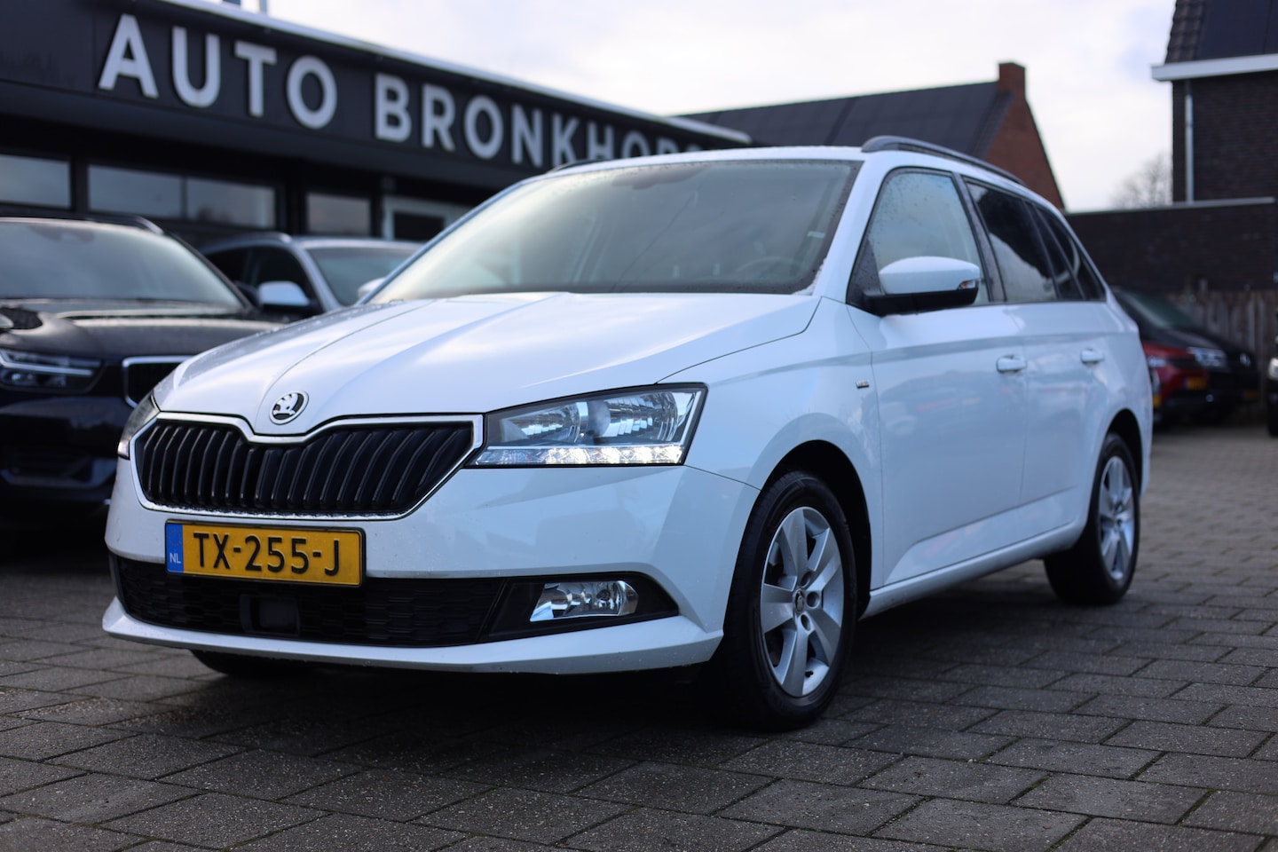 Skoda Fabia Combi - 1.0 TSI CLEVER | AUTOMAAT | NAVI | CARPLAY | CLIMA - AutoWereld.nl