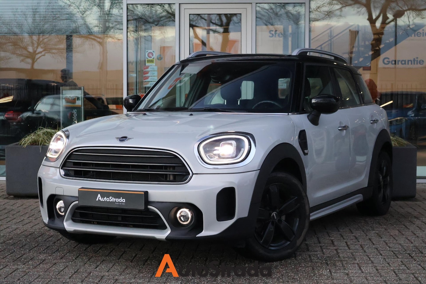 MINI Countryman - Mini (f60) 1.5 Business Edition 136pk Aut. | Carplay | LED | Navi | Climate | Cruise - AutoWereld.nl