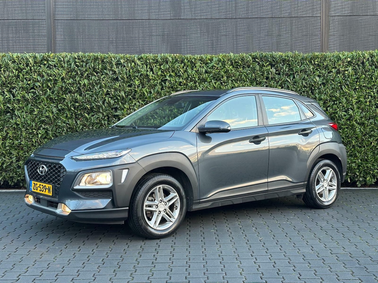 Hyundai Kona - 1.0 T-GDI Comfort NL AUTO, NAP, NAVI, CRUISE CONTROL, CAMERA, ECC-AIRCO, LICHTMETAAL 16 - AutoWereld.nl