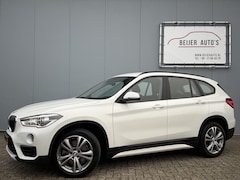 BMW X1 - xDrive20i High Executive Automaat/Trekhaak/Leer/Dealer