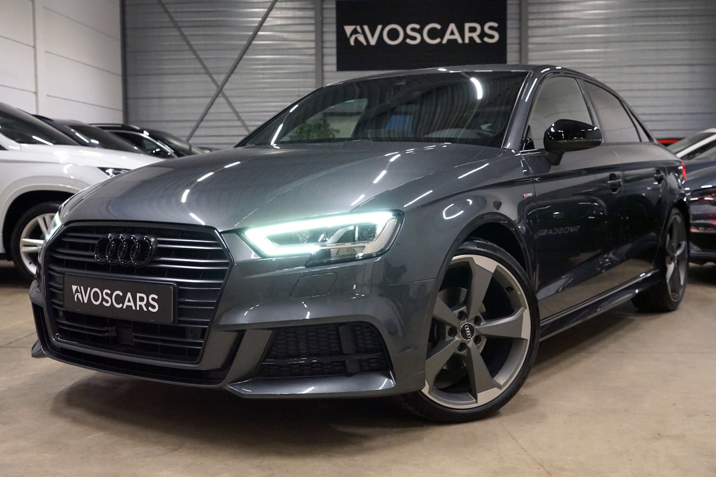 Audi A3 Limousine - 1.5 TFSI 4x S-Line S-Tronic * Virtual - 19" - Keyless - App - Sfeer - Black Edition * - AutoWereld.nl