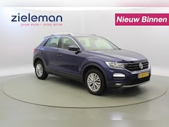 Volkswagen T-Roc - 1.0 TSI Style Business - Carplay, Trekhaak, Clima