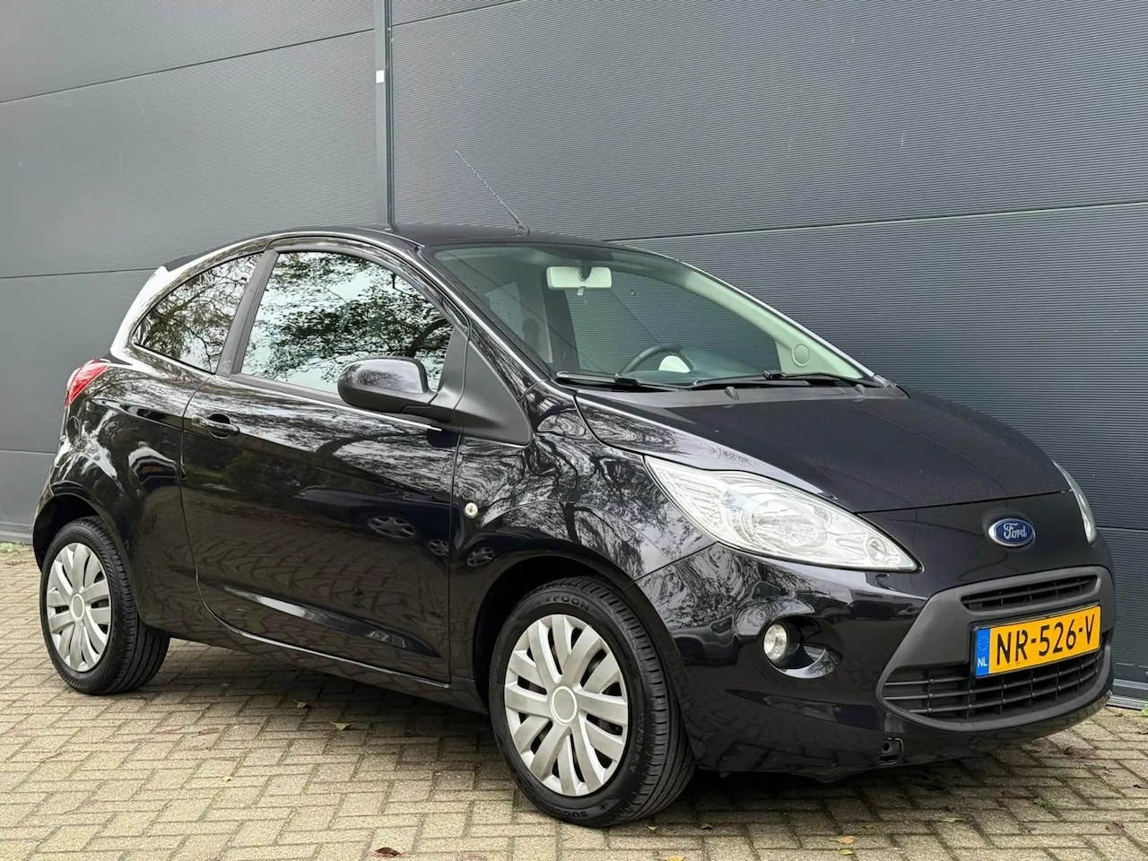 Ford Ka - 1.2 Van Karakter start/stop AIRCO | ELEK RAMEN | STOELVERWARMING | NWE APK - AutoWereld.nl