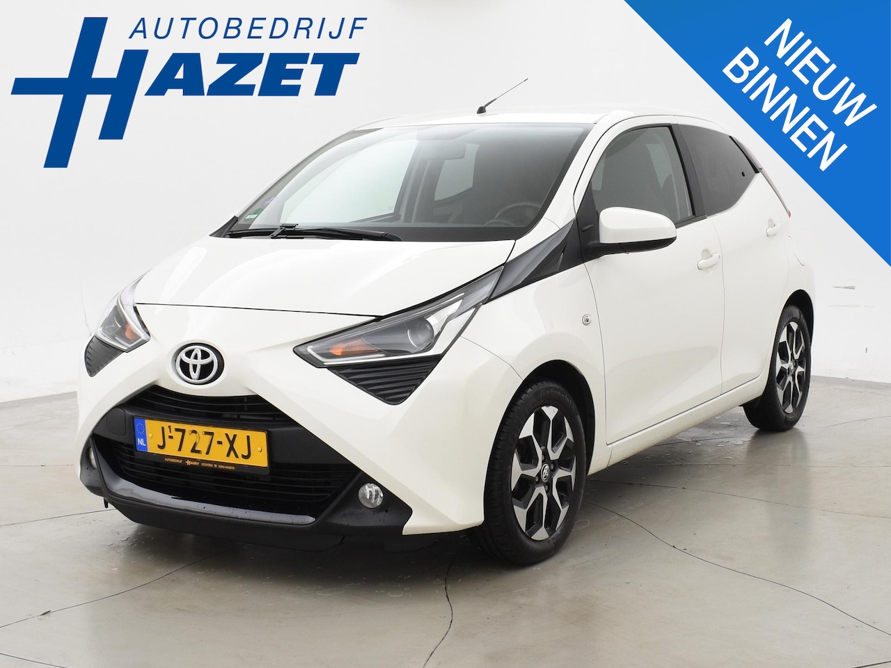 Toyota Aygo - 1.0 VVT-i X-JOY AUTOMAAT + TREKHAAK | APPLE CARPLAY | CAMERA | LMV - AutoWereld.nl