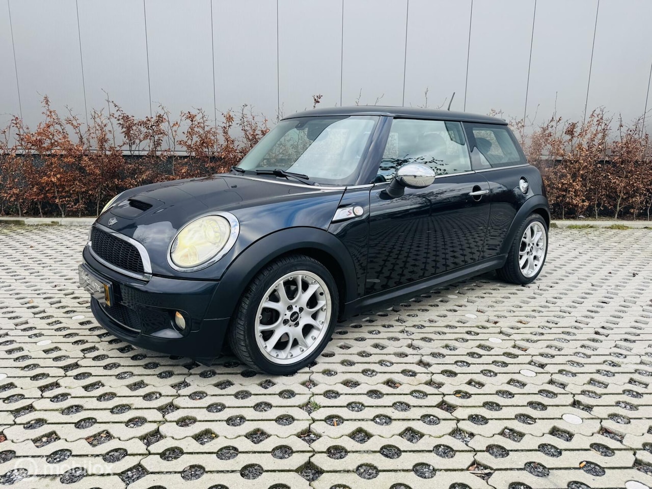 MINI Cooper S - Mini 1.6 S/nieuwe ketting/panoramadak/17inch/ - AutoWereld.nl