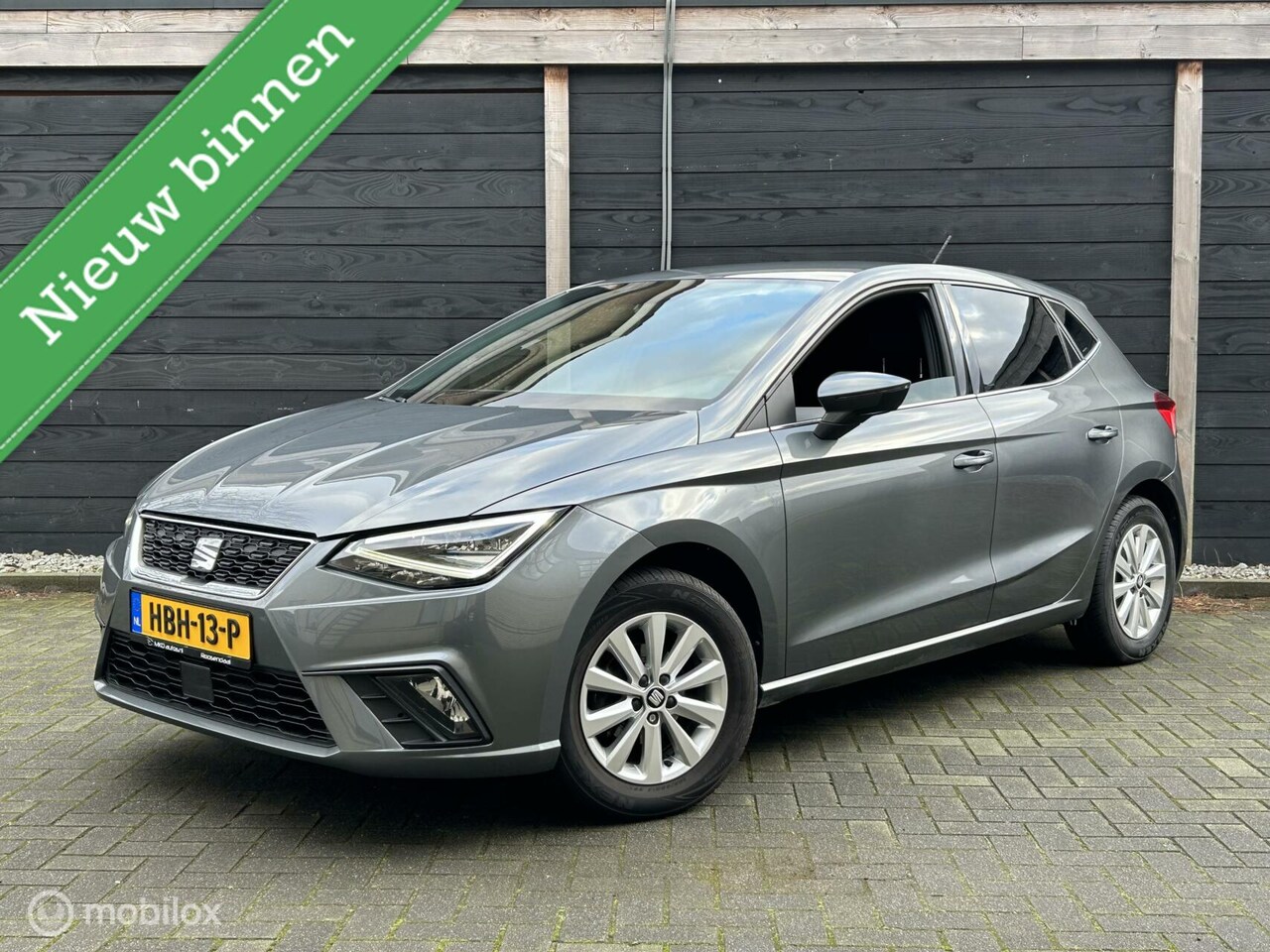 Seat Ibiza - 1.0 TSI Excellence LED koplamp / Keyless / Full map nav / VOL!! / 81.096 KM - AutoWereld.nl