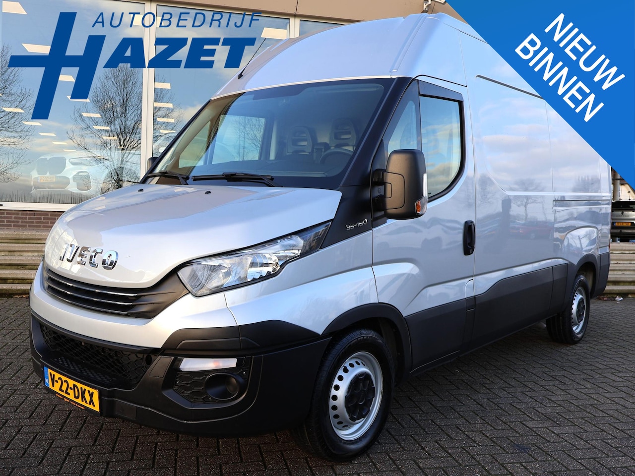 Iveco Daily - 35S16V 2.3 160 PK AUTOMAAT + 3500 KG TREKHAAK | CAMERA | EURO 6 - AutoWereld.nl