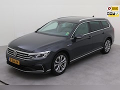 Volkswagen Passat Variant - 1.4 TSI PHEV GTE Business Panoramadak / Leer / Urano Grey /