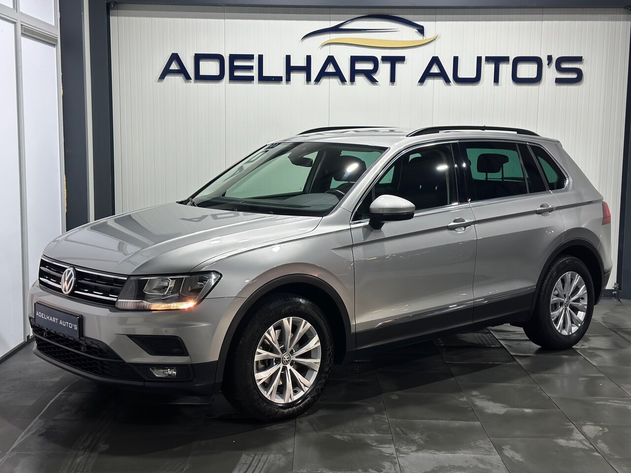 Volkswagen Tiguan - 1.5 TSI ACT Comfortline / Navigatie full map / Cruise control / Climate control / etc. - AutoWereld.nl