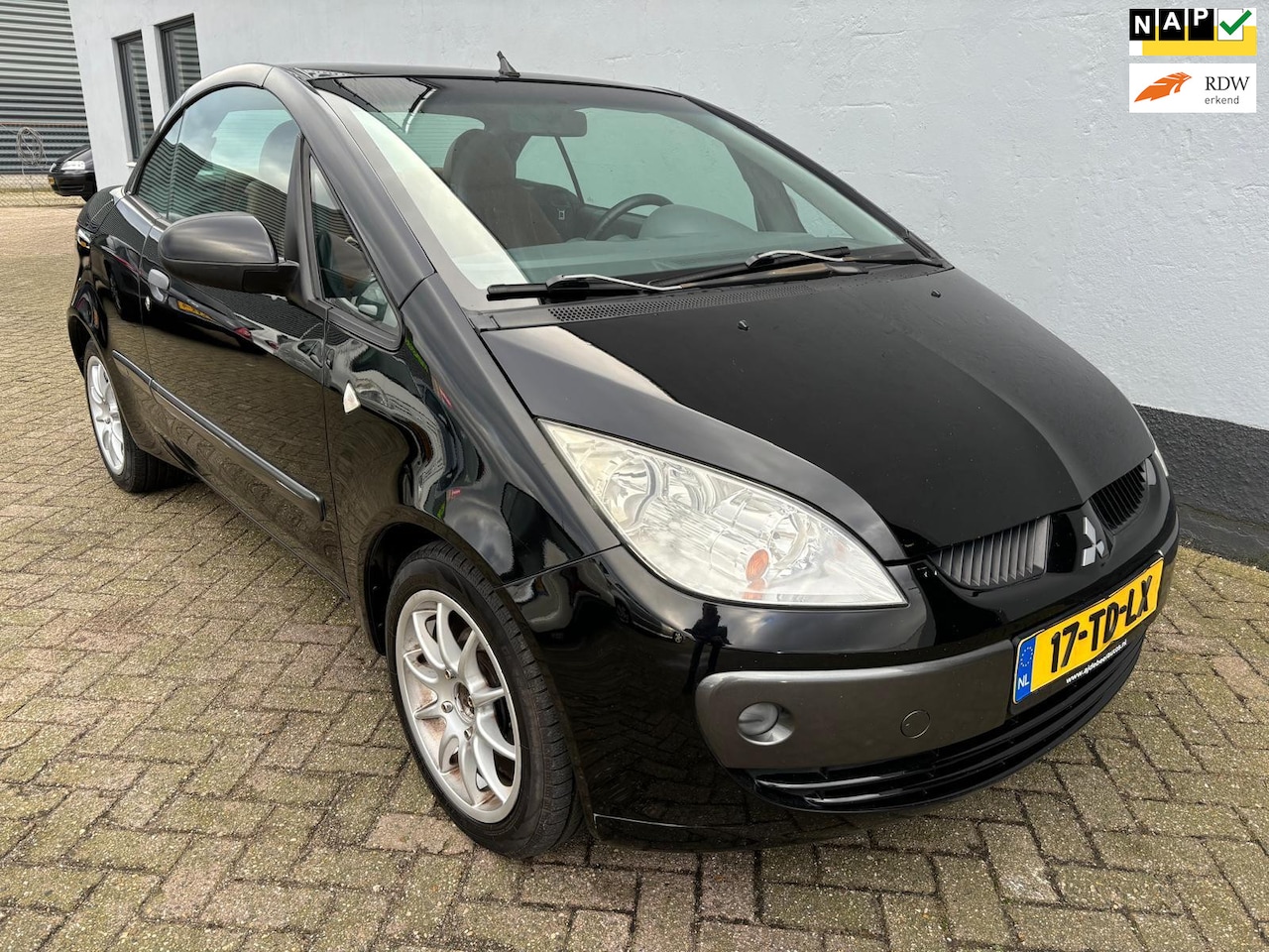 Mitsubishi Colt CZC - 1.5 Invite 1.5 Invite ( Cabrio ) - AutoWereld.nl