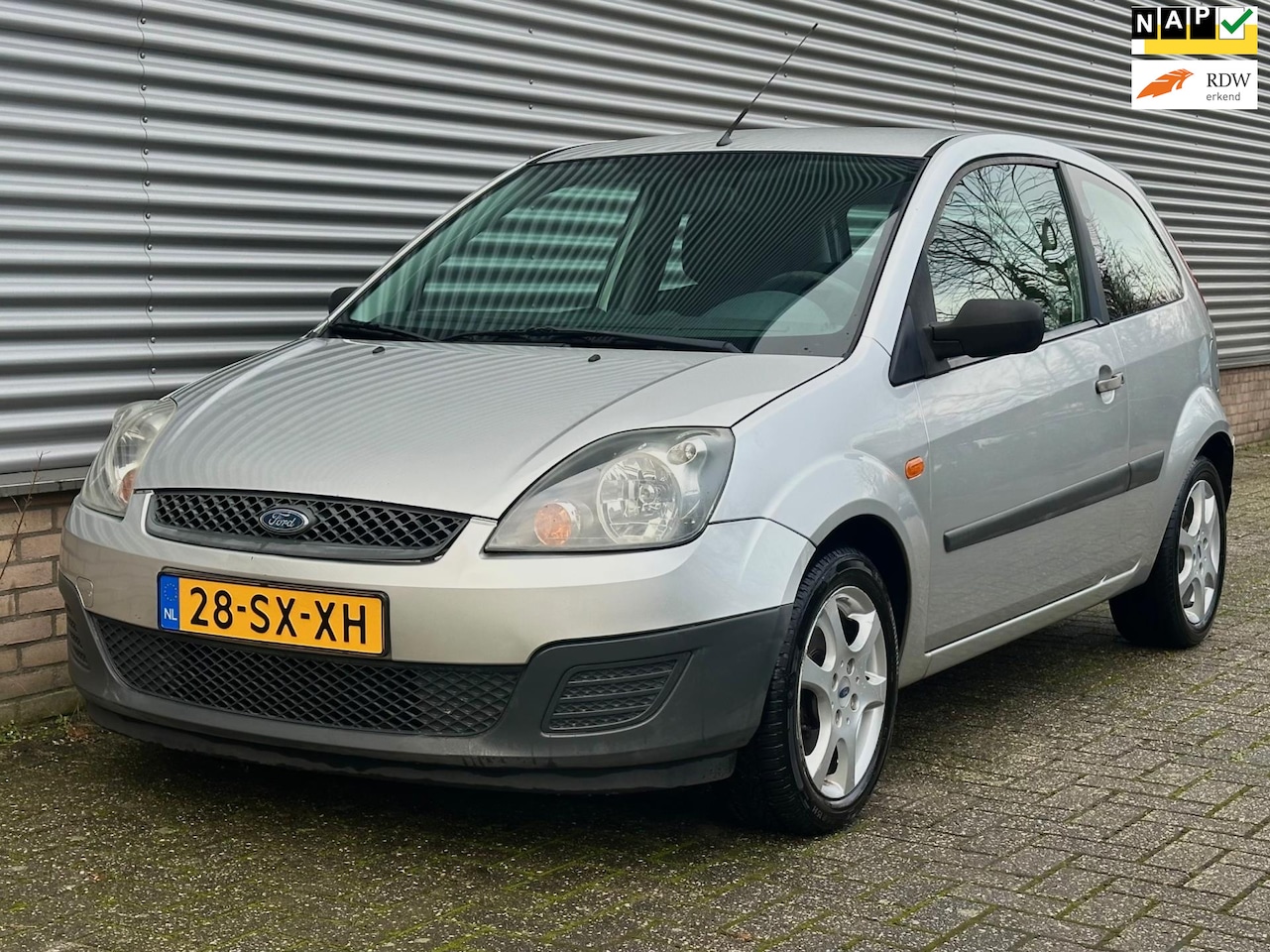 Ford Fiesta - 1.3-8V Champion AIRCO|APK 07/25|LM-VELGEN - AutoWereld.nl