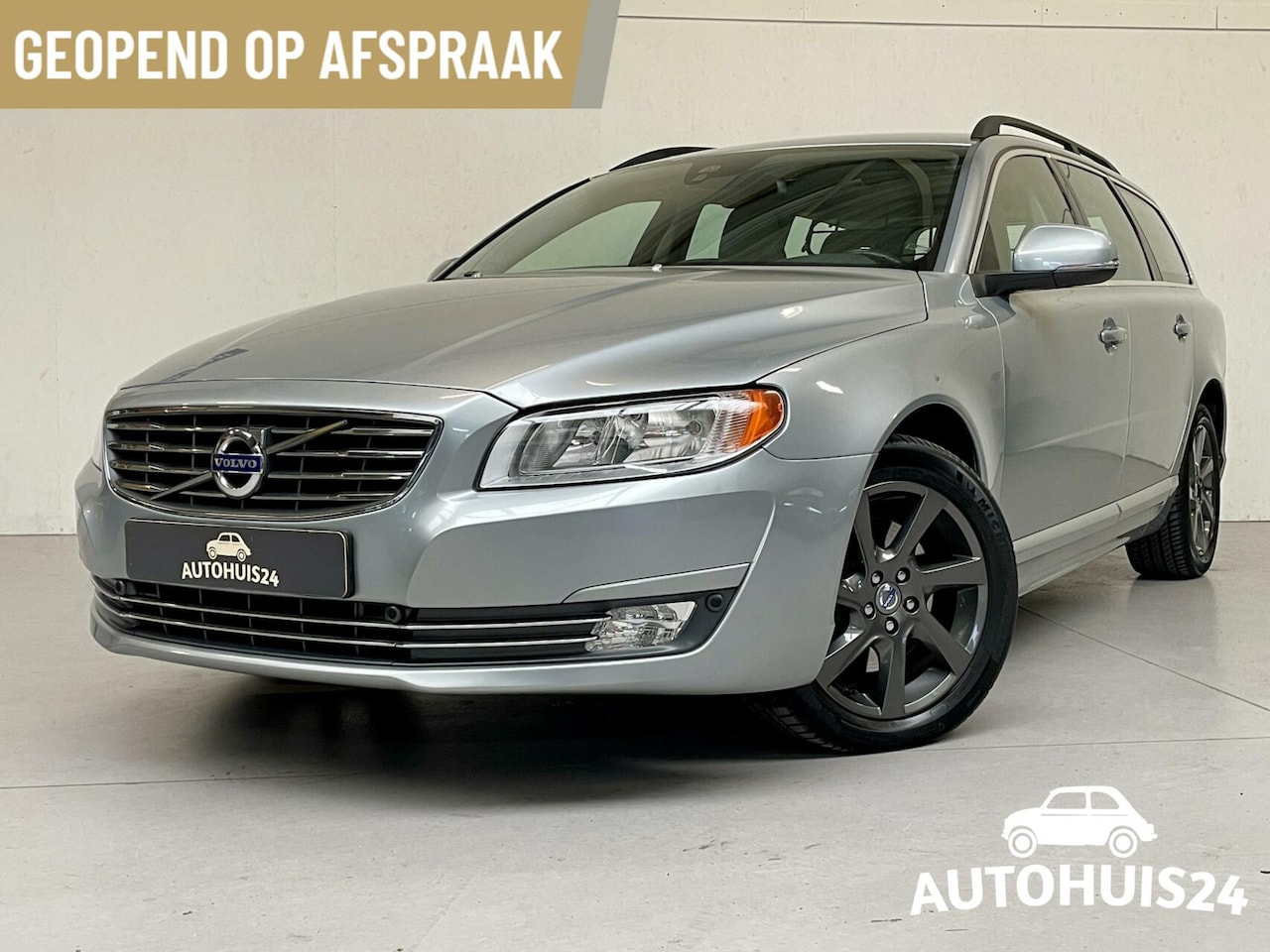 Volvo V70 - 2.0 T5 Nordic+ 245pk NL AUTO|TREKHAAK|ON-CALL|LEDER - AutoWereld.nl